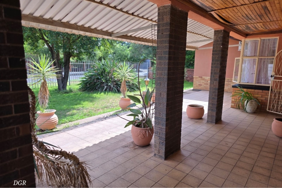 4 Bedroom Property for Sale in Herlear Northern Cape